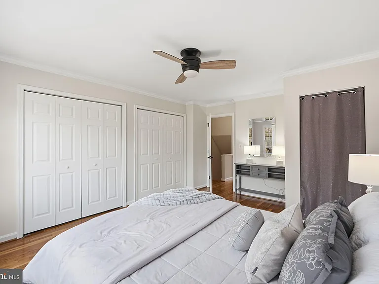 8230 Carrleigh Pkwy #84 — Photo 16
