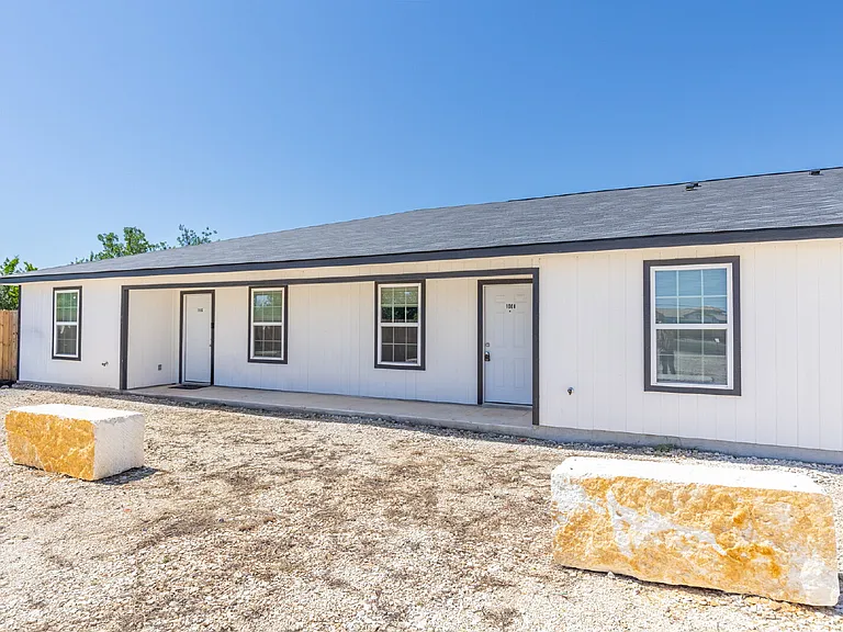 1010 County Road 4516 #1008 — Photo 2