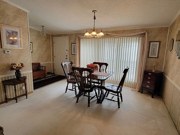 5th image of 61 Partridge Ln