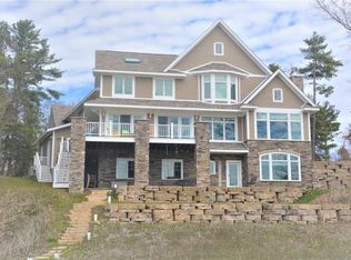 10315 Kay Ray Rd, Williamsburg, MI 49690