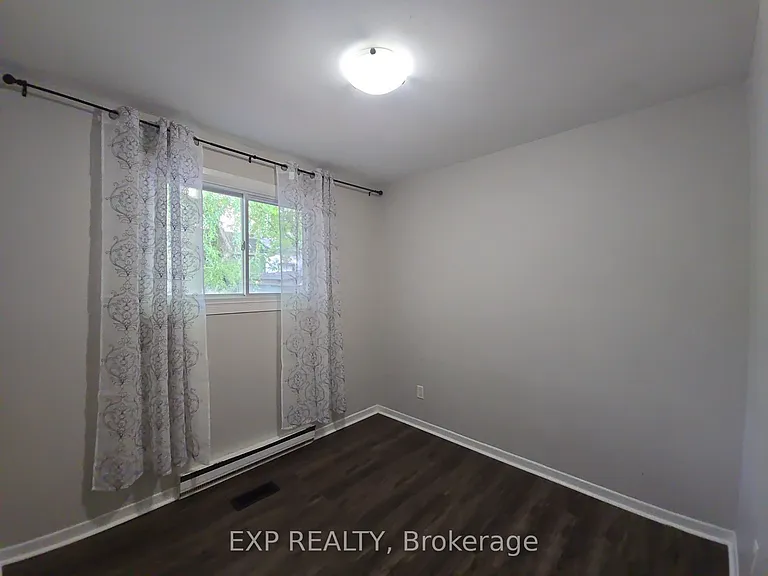 87 Wellington St E #MAIN LEVEL — Photo 25