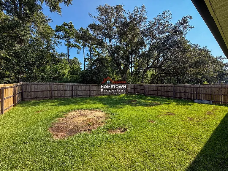 220 Camellia Dr — Photo 34