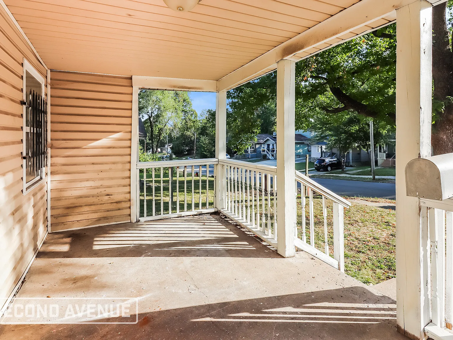 3 bed, 1.5 bath, 1100 sqft, $1,095 — Photo 3