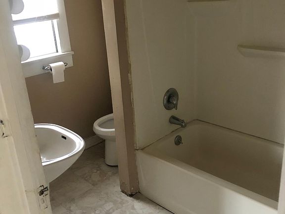 5th image of 640 W South St