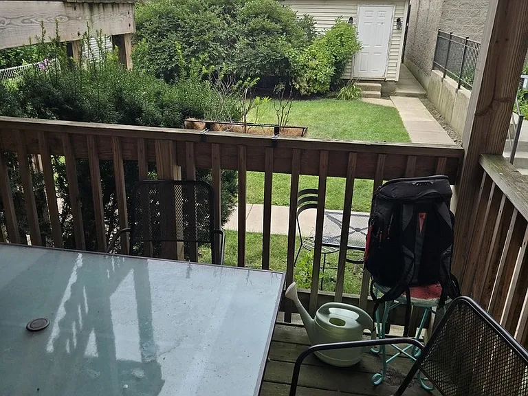2309 N Leavitt St #1 — Photo 10
