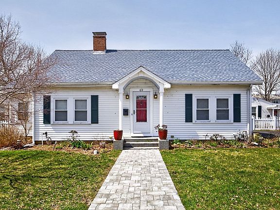 2nd image of 69 Spring St