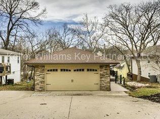 615 NW North Shore Dr, Kansas City, MO 64151