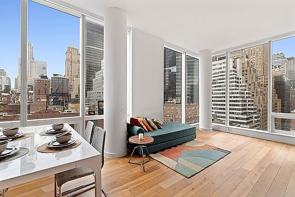 1st image of 325 Lexington Ave APT 18B