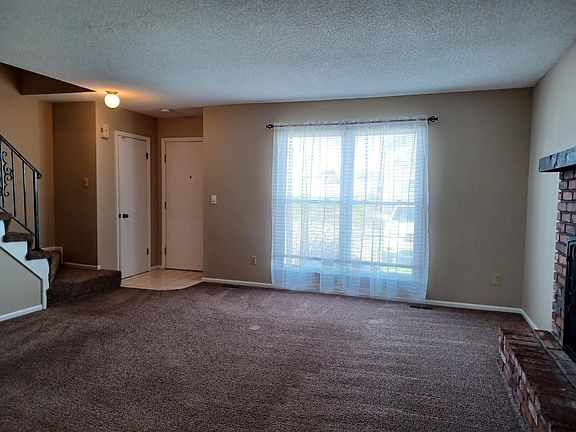 3rd image of 14021 Dunbar Ct #14021
