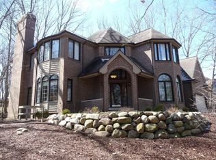 2648 Pin Oak Dr, Ann Arbor, MI 48103