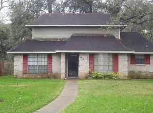 63 Hollyhock Ct, Lake Jackson, TX 77566