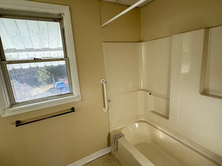 126 Patterson St — Photo 6