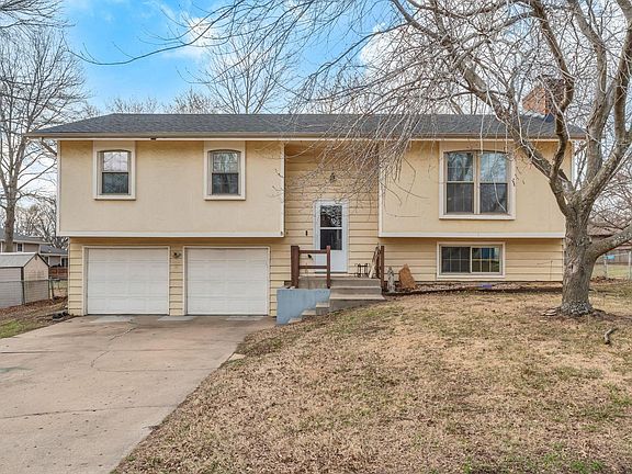 2nd image of 4241 SE Ohio Ct