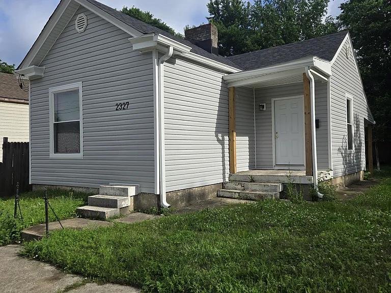 2327 Ackerman Ct — Photo 1