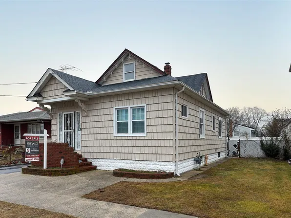 150 Vespucci Avenue, Copiague, NY 11726