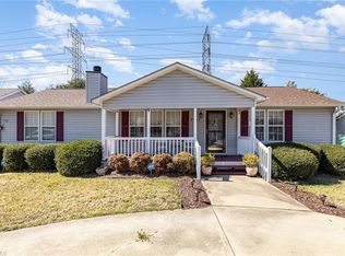 3933 Magnolia Place Ln, Winston Salem, NC 27107