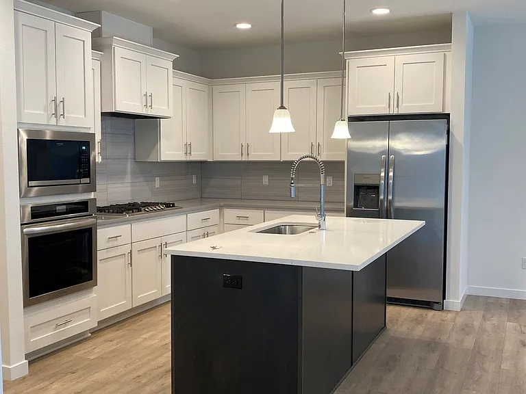 17705 SW Lockwood Ct — Photo 3