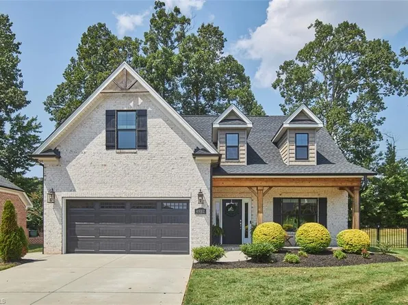 4982 Britton Gardens Rd, Clemmons, NC 27012