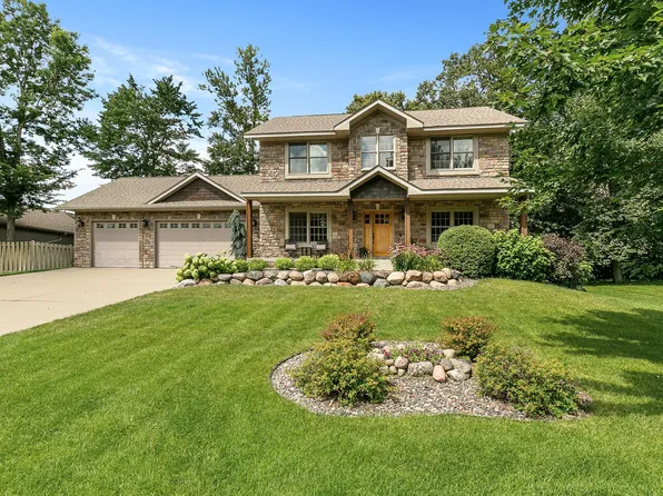 1301 Pondview Ln, Saint Joseph, MN 56374