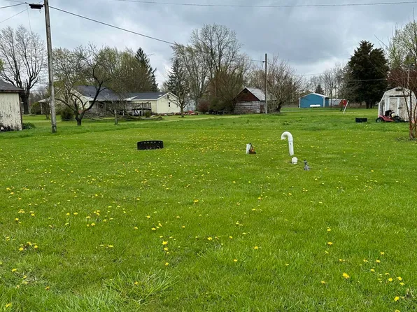 300 Kenton St, McGuffey, OH 45859