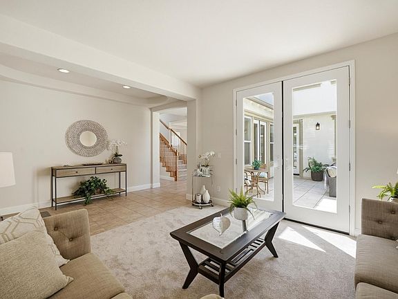 4th image of 1598 Silver Ranch Ln