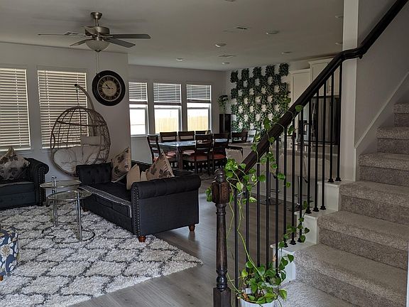 2nd image of 3008 Mary Elizabeth Dr