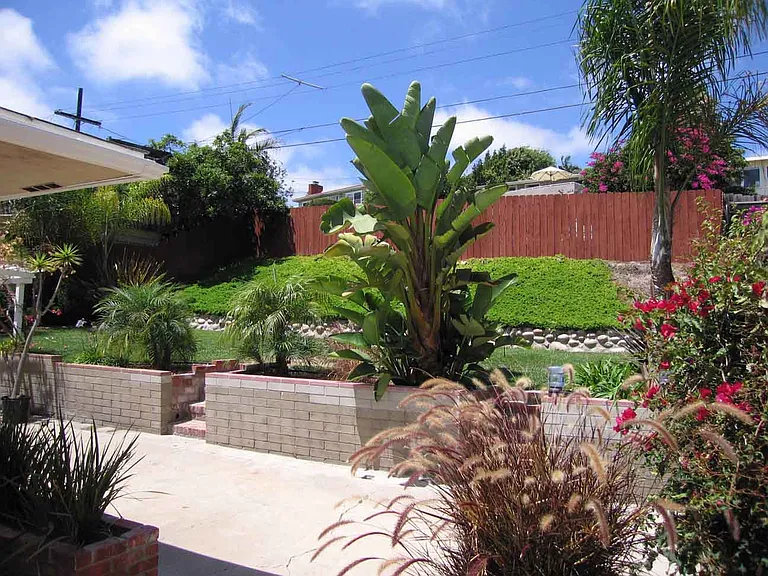 1656 Beryl St — Photo 10