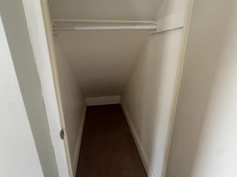 325 Plymouth Ave — Photo 5