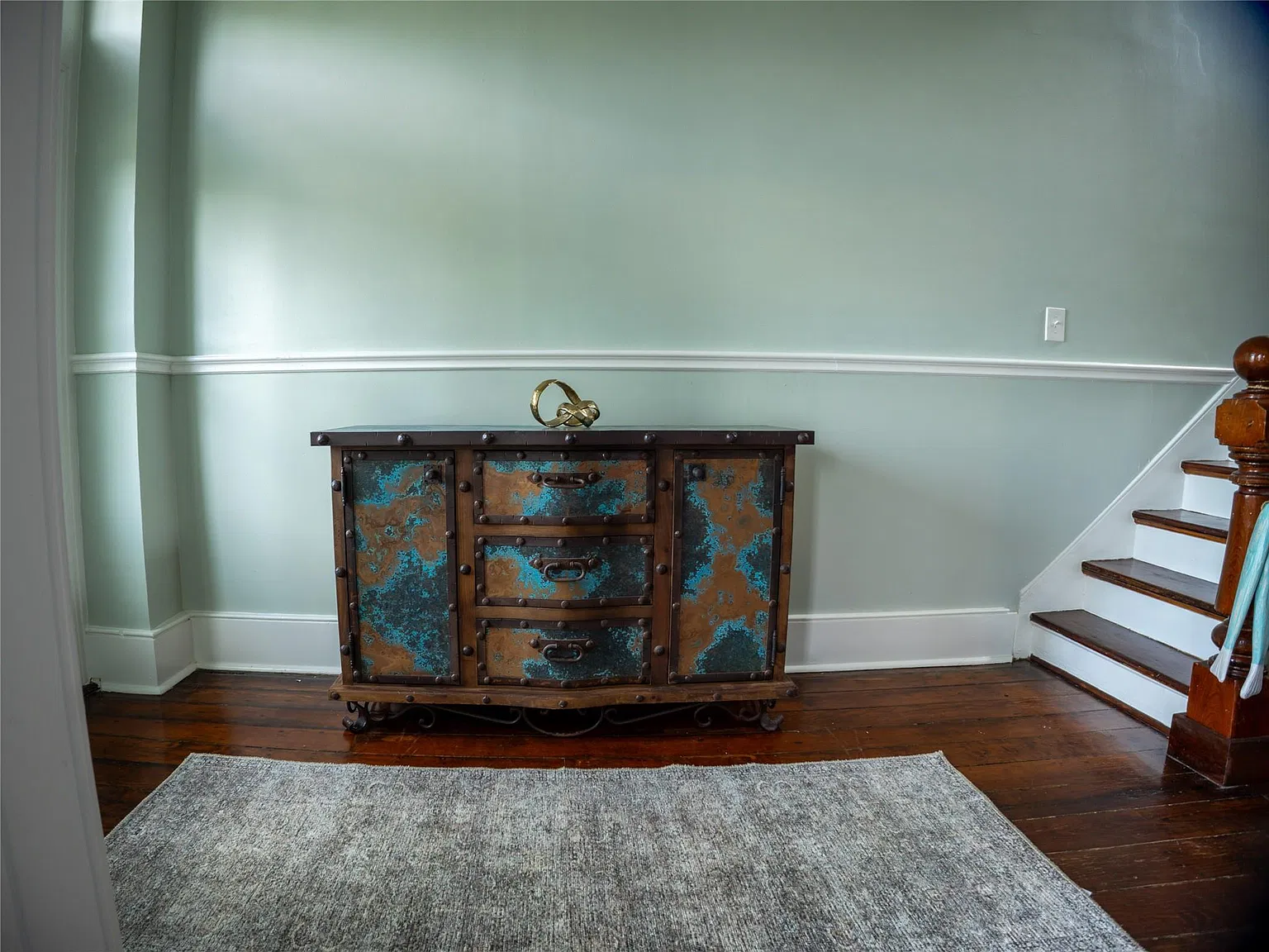 3 bed, 2.5 bath, 1840 sqft, $4,000 — Photo 3