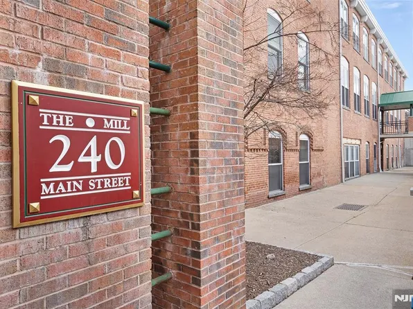 240 Main St APT 205, Little Falls, NJ 07424