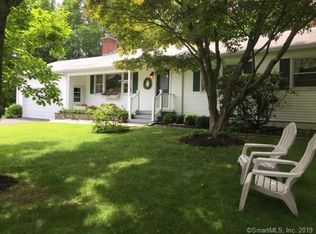 27 Cottontail Rd, Norwalk, CT 06854