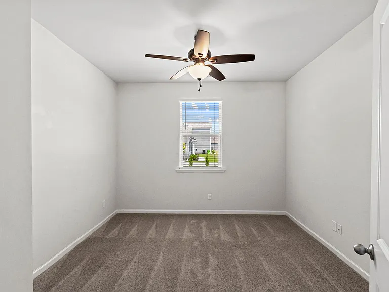 810 Lenox Dr — Photo 8