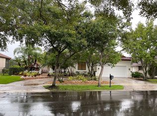 1062 Pine Branch Dr, Weston, FL 33326