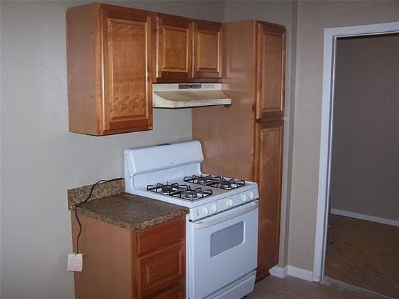 5th image of 2917 Daniel Dr