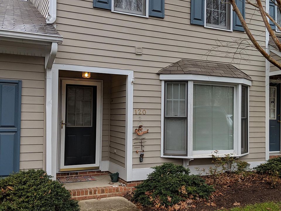 1st image of 120 Forest Oaks Dr