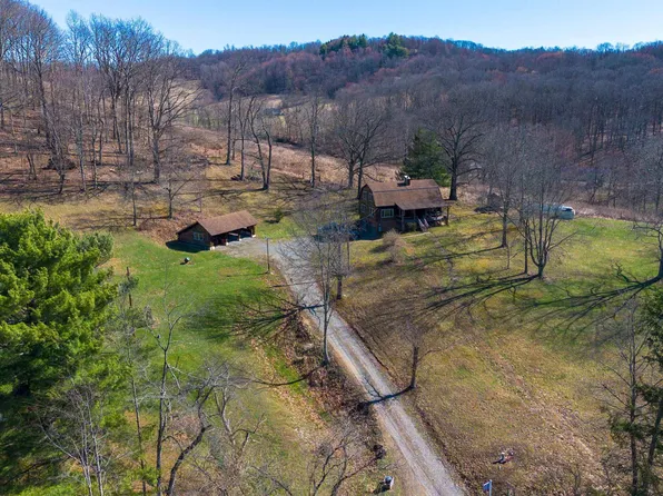 38 Smokey Drain Rd, Morgantown, WV 26501