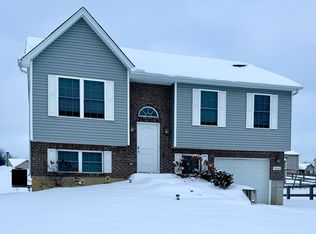 460 Lost Creek Dr, Walton, KY 41094