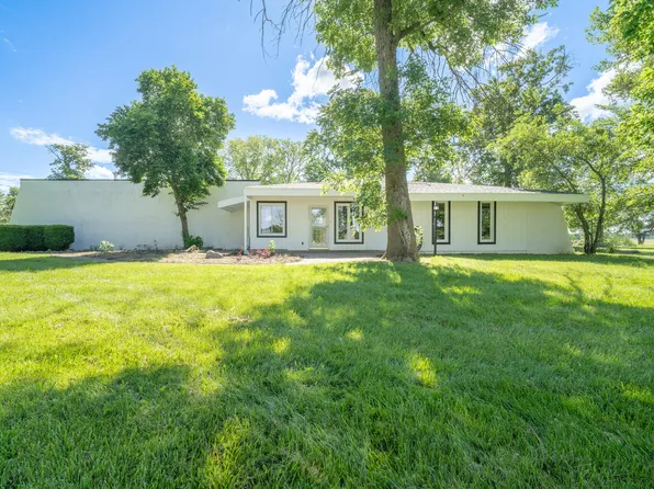 13952 Lochard Rd, Anna, OH 45302