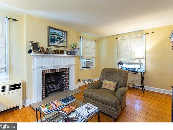 4th image of 161 Glentay Ave