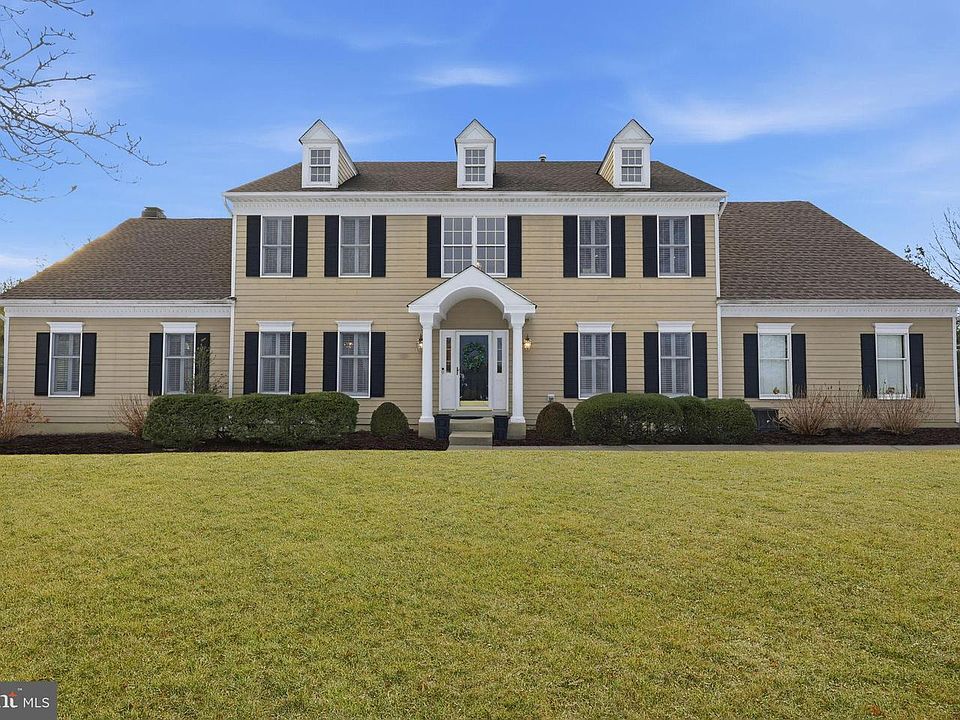 1st image of 2018 Silverwood Dr