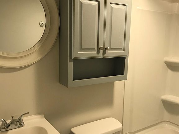 5th image of 221 Columbia Ave Unit 3
