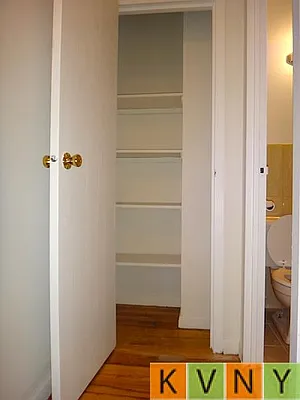 Rented by KVNY Soho | media 4