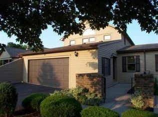 4 Brimley Mnr, Greece, NY 14612