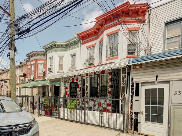 3329 104th St, Corona, NY 11368