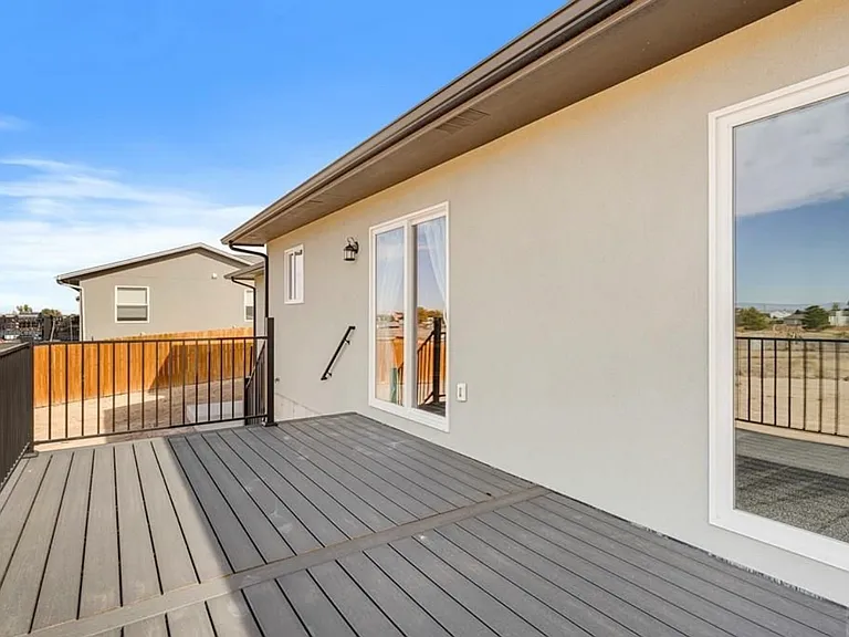 481 S Laporte Dr — Photo 27