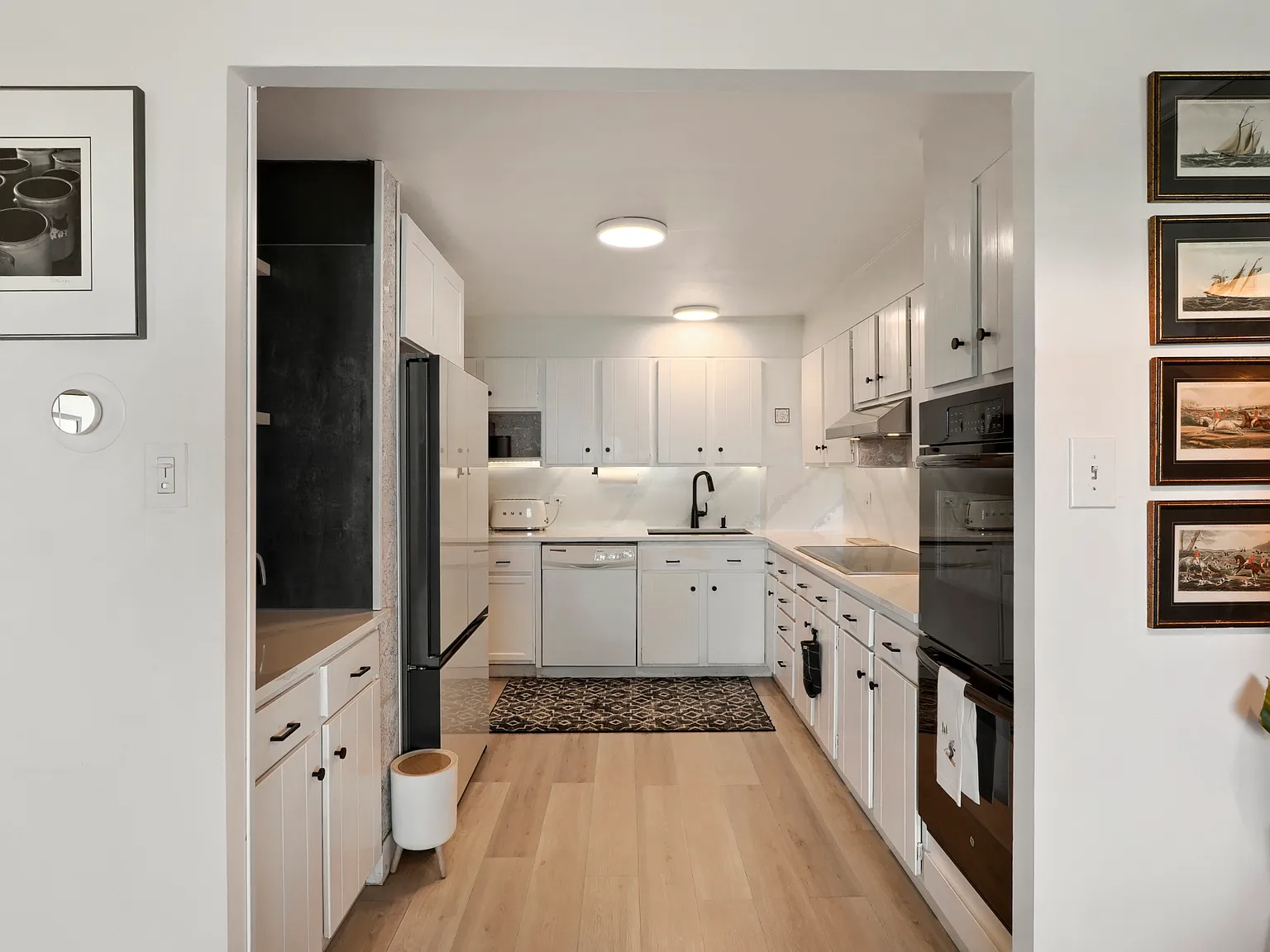 2 bed, 1392 sqft, $3,700 — Photo 3