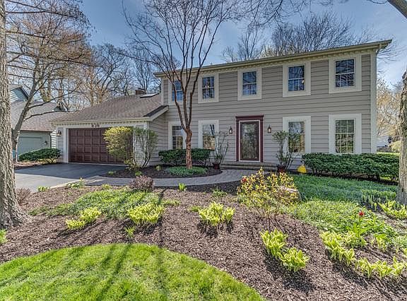 2nd image of 836 Woodbine Ct