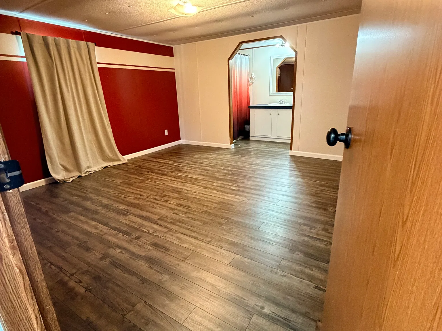 2 bed, 910 sqft, $1,200 — Photo 4