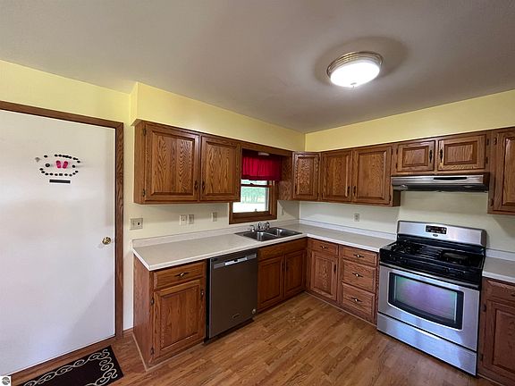 5th image of 1344 E Cassaday Dr