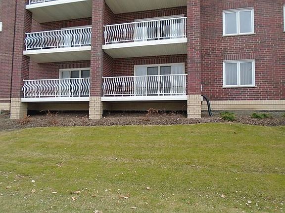 2nd image of 7091 W Touhy Ave APT 207